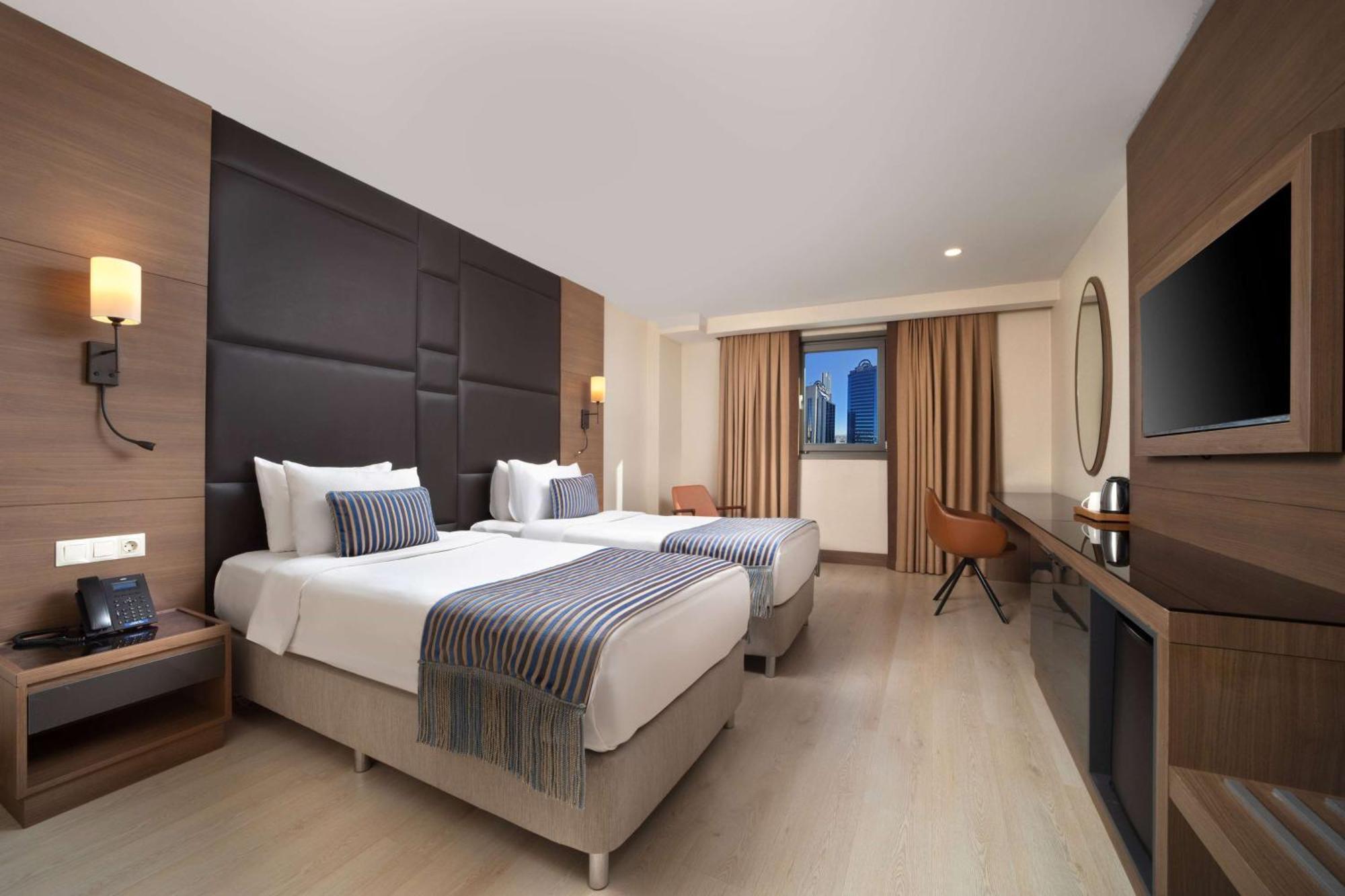 Tryp By Wyndham Istanbul Sisli Hotel מראה חיצוני תמונה