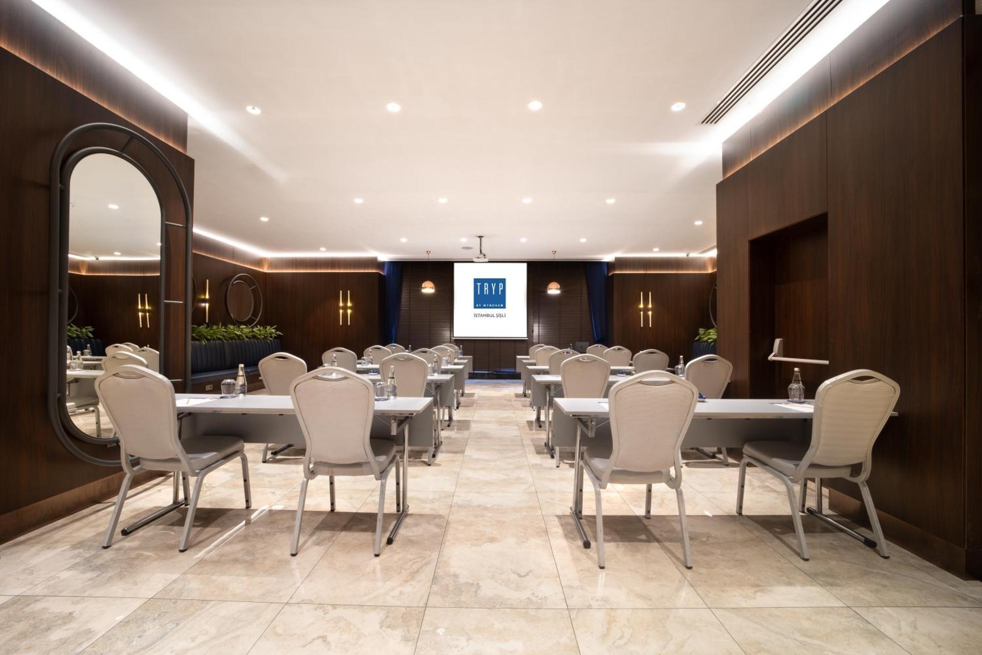 Tryp By Wyndham Istanbul Sisli Hotel מראה חיצוני תמונה