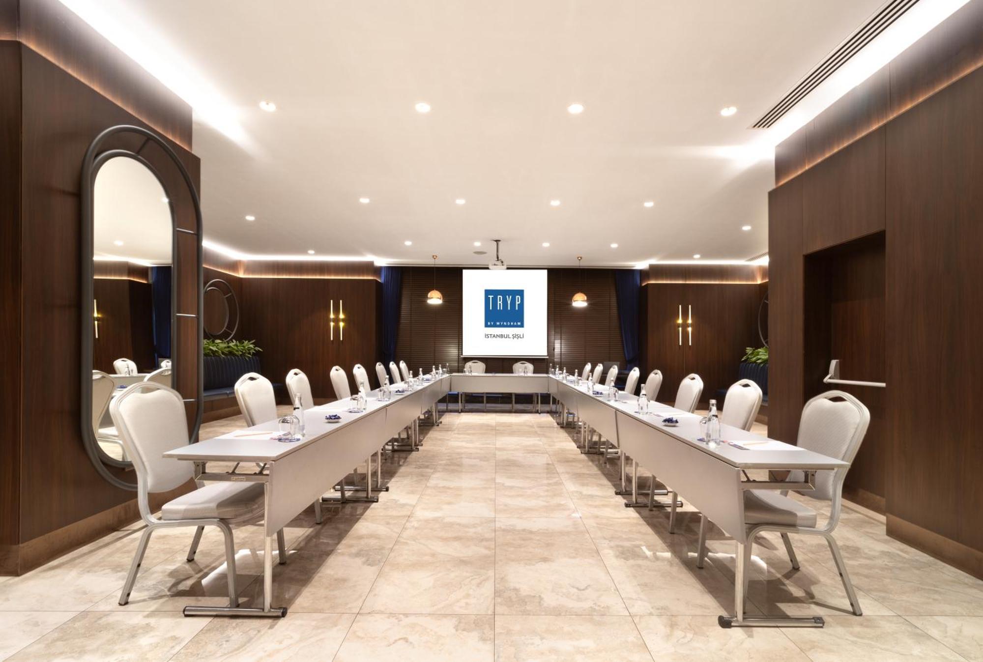 Tryp By Wyndham Istanbul Sisli Hotel מראה חיצוני תמונה